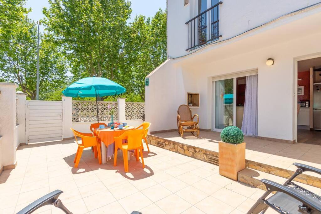 הוילה אמפוריבראבה Casa Con Barbacoa, A 5 Minutos Del Centro Y El Mar En Coche, Trabuc מראה חיצוני תמונה